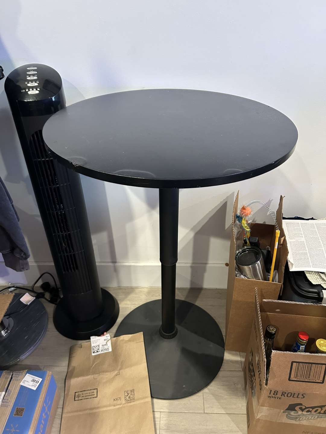 Cocktail table