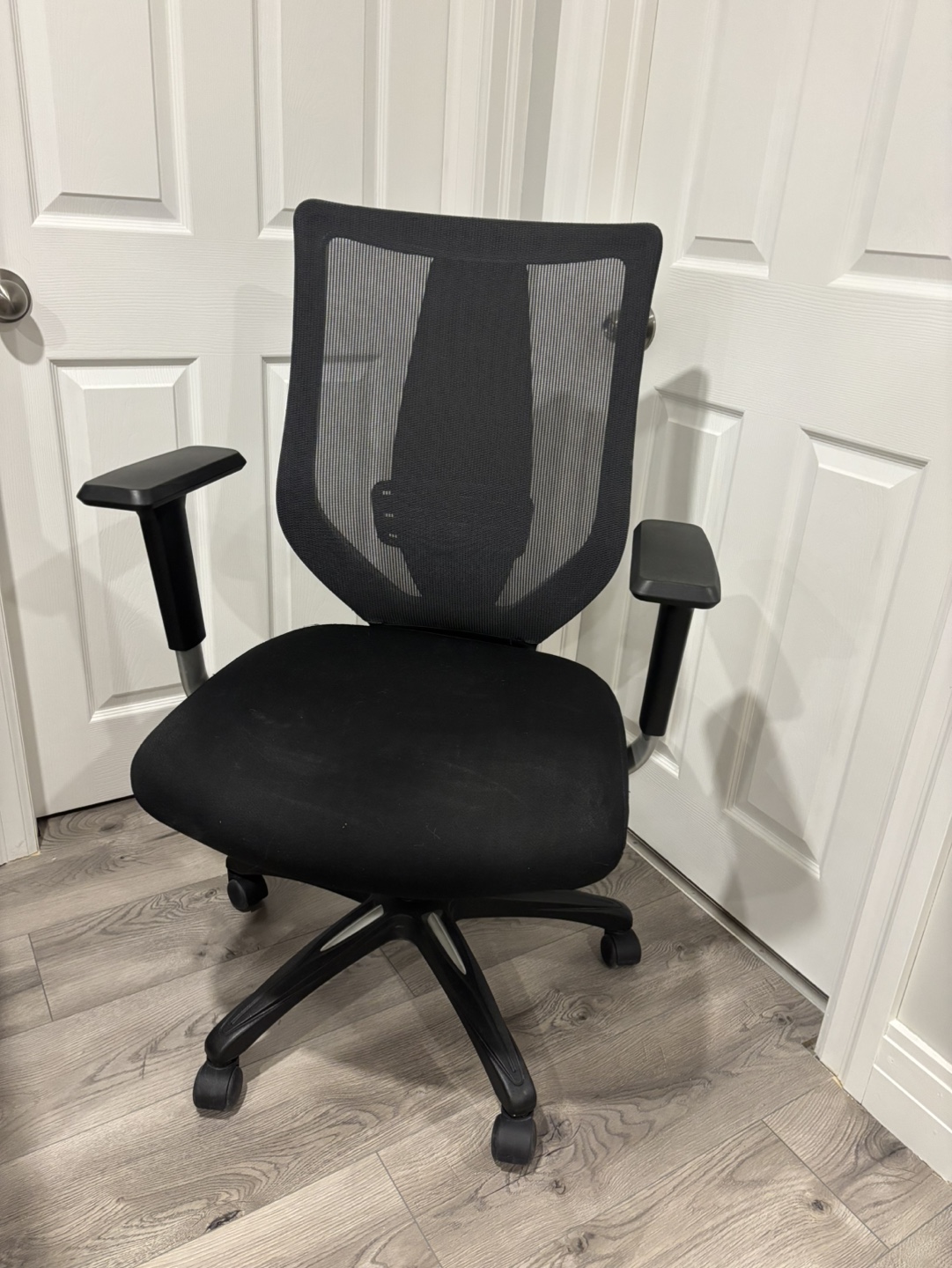 Black Mesh Office Chair