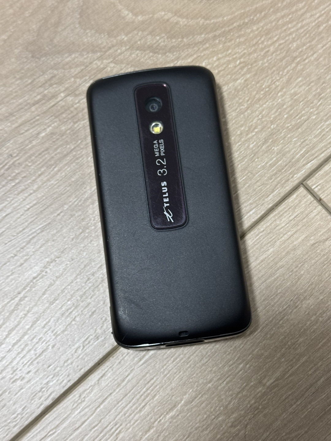 HTC Touch Pro2 Telus - Old Cell Phone - photo 2