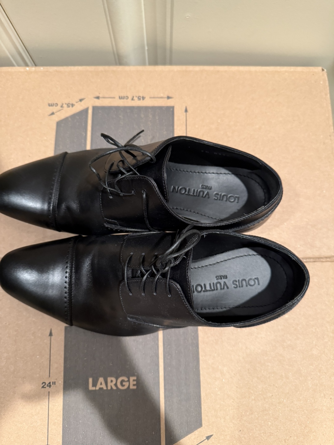 Louis Vuitton Men's Black Leather Derby Shoes - US 6.5 - photo 2