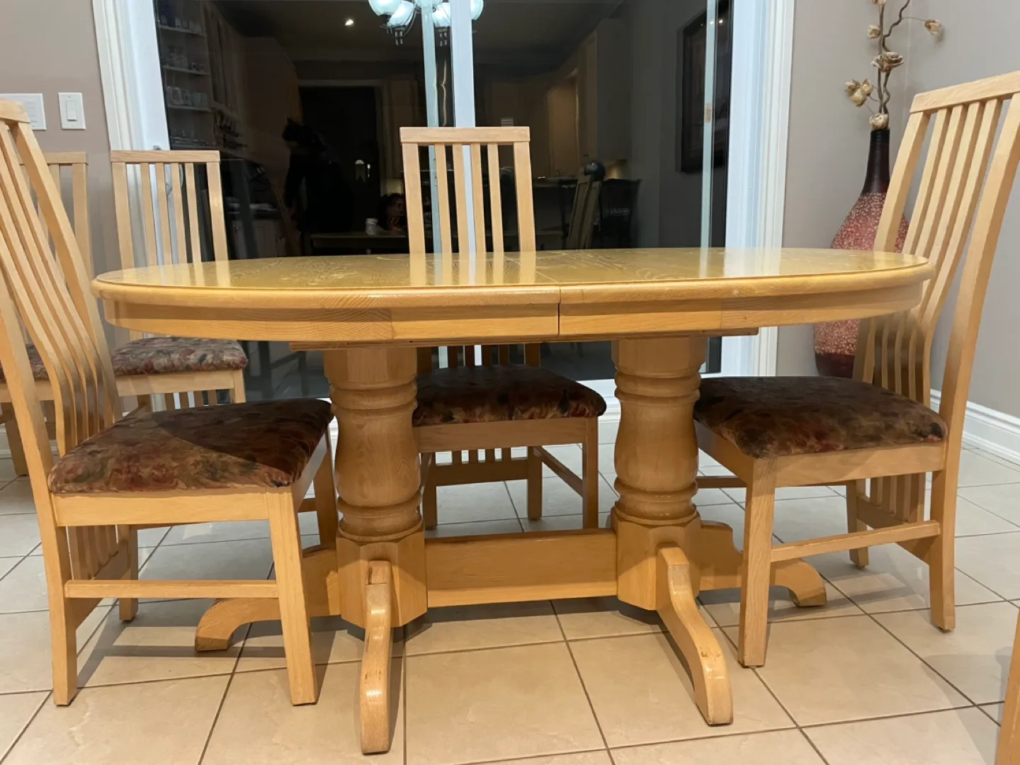 Solid Oak - Oval Dining Table Set with 8 Chairs image indicator(3)