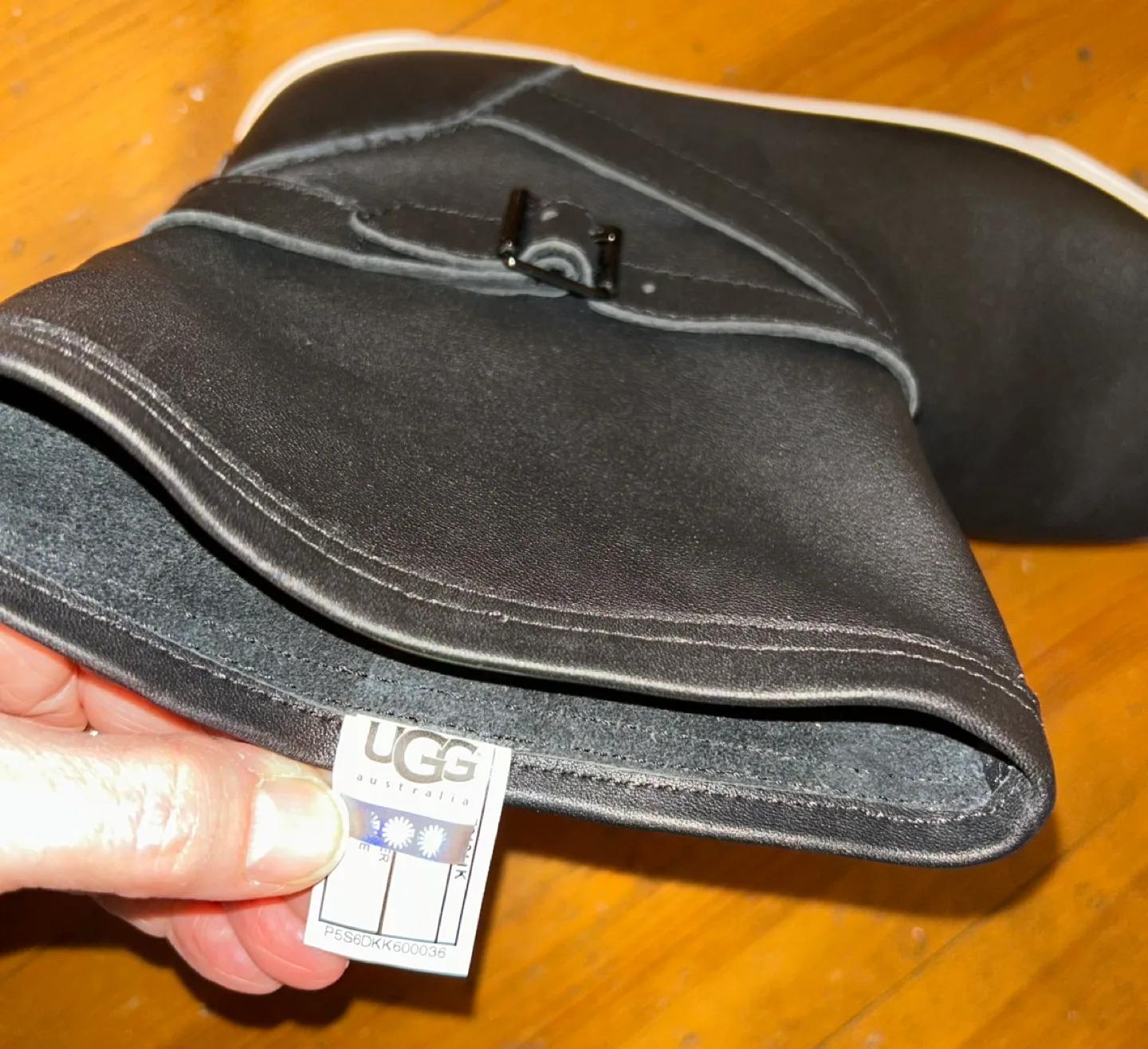 UGG Australia NEW Black Leather Short Boots - SZ 6 image indicator(6)