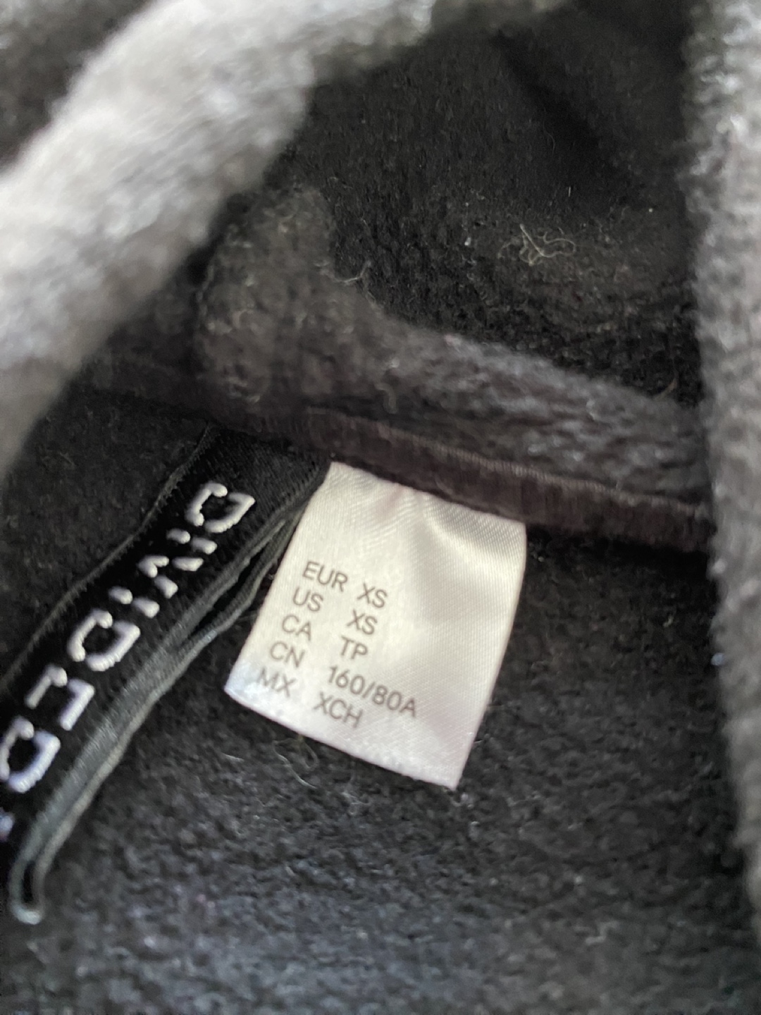 H&M Black Cropped Hoodie with Great Vibes Print - photo 5