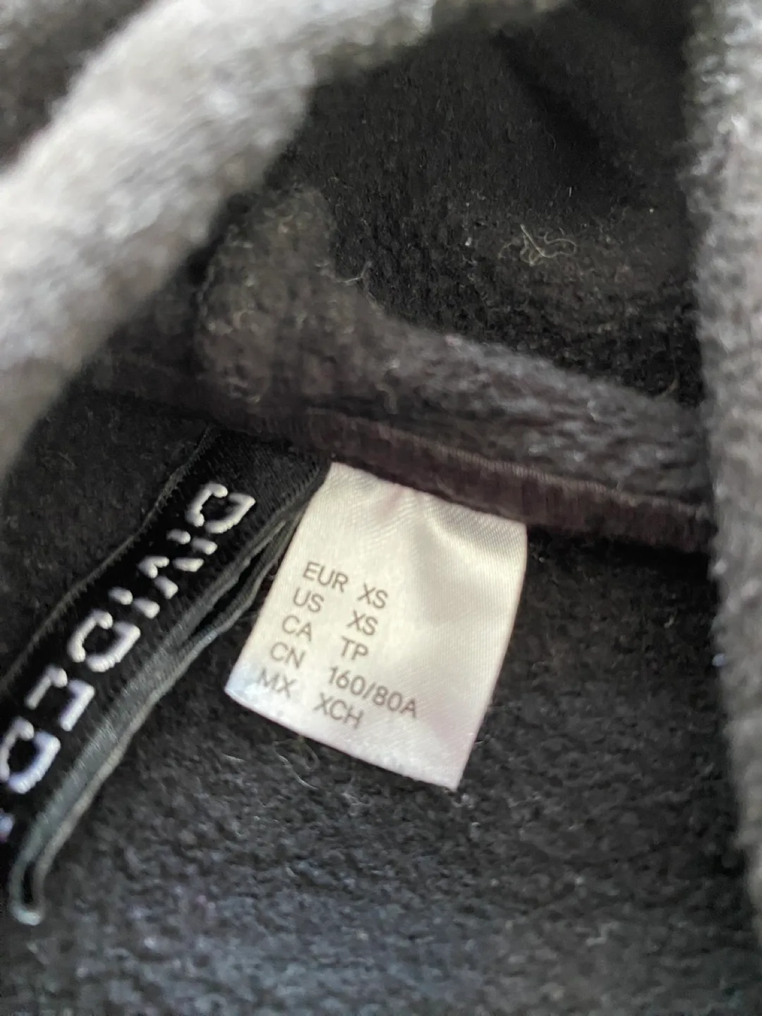 H&M Black Cropped Hoodie with Great Vibes Print image indicator(5)