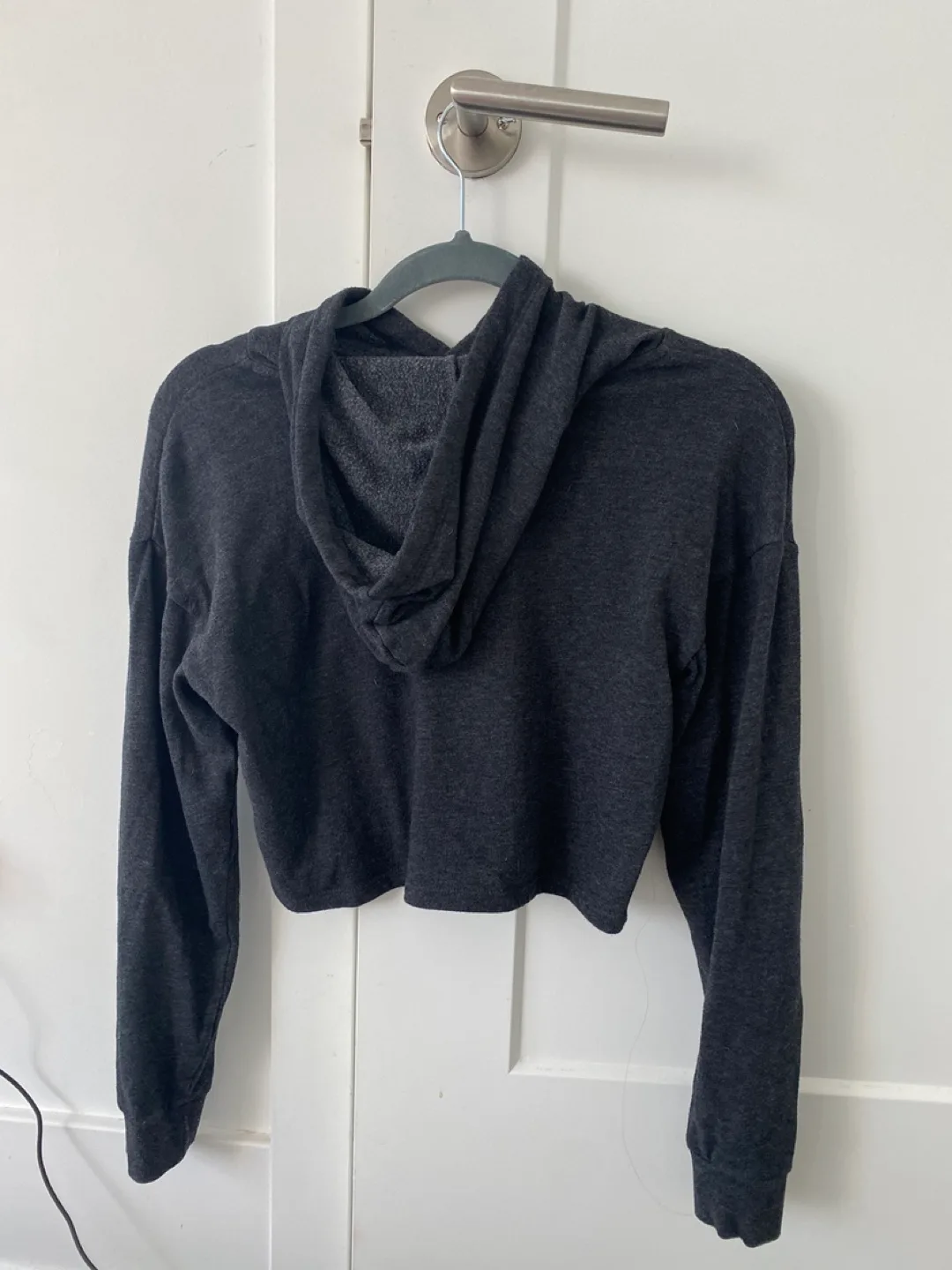 H&M Divided Cropped Hoodie - XS image indicator(7)