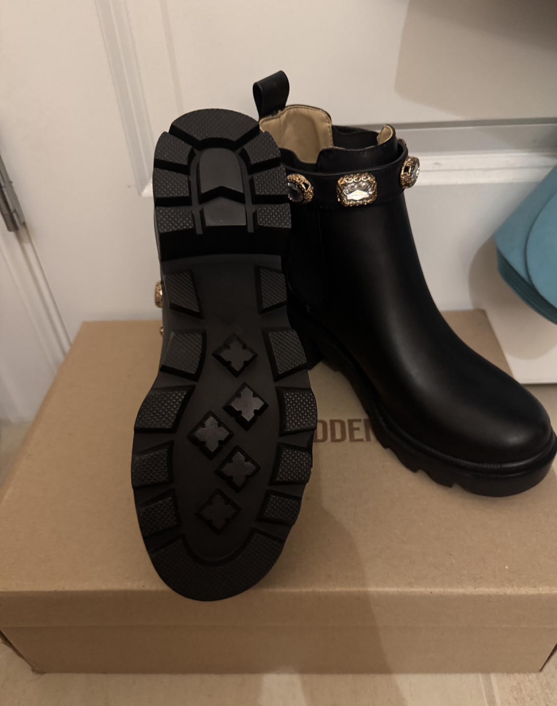 Steve Madden Black Ankle Boots with removable gemstone strap - photo 3