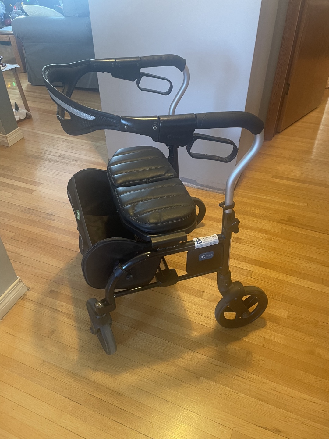 Drive Medical Evolution Rollator Walker with Seat - photo 2