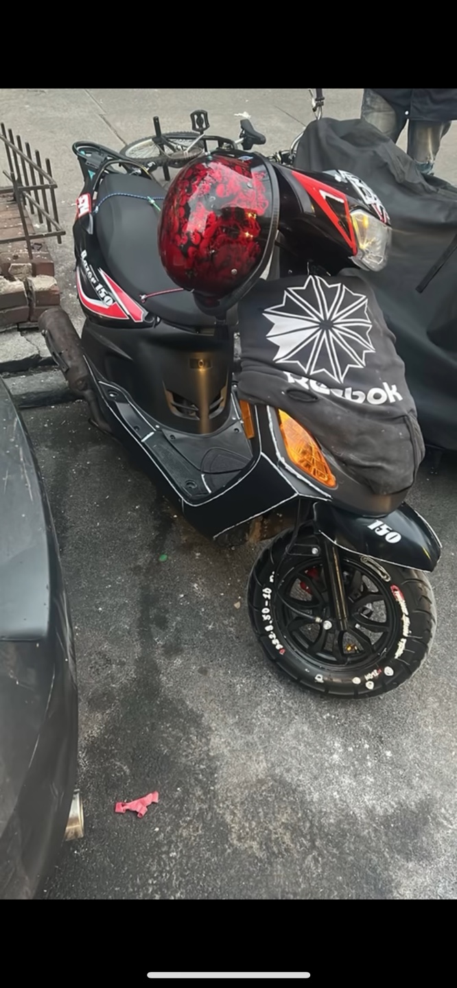 150 Scooter - photo 2