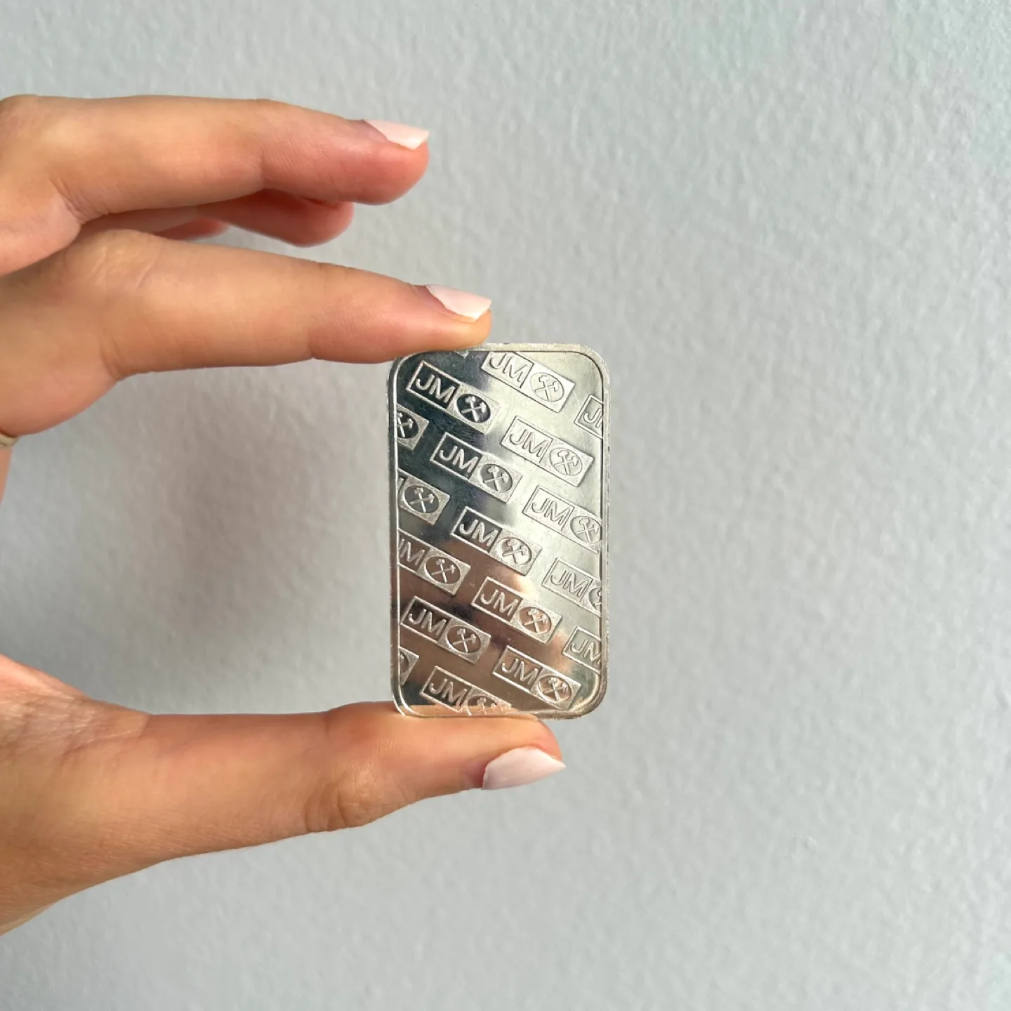 Johnson Matthey 1 ounce fine silver 999 troy bar image indicator(3)