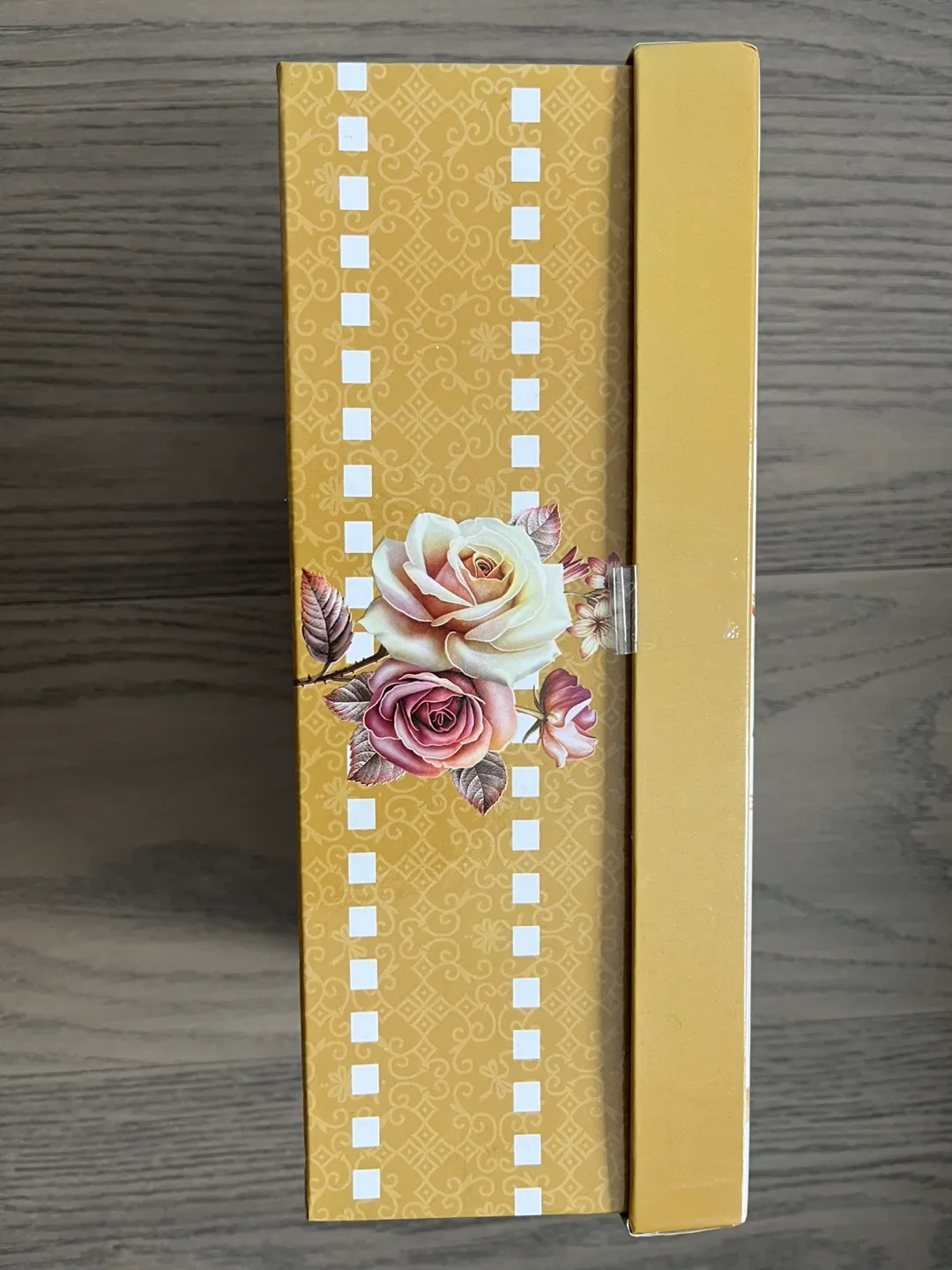 Floral Teacup Set with matching gift box image indicator(3)