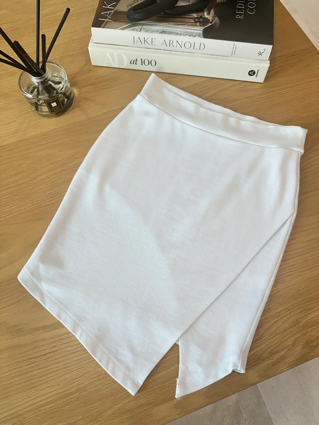 Forever 21 White Asymmetrical Mini Skirt Size Small thumbnail