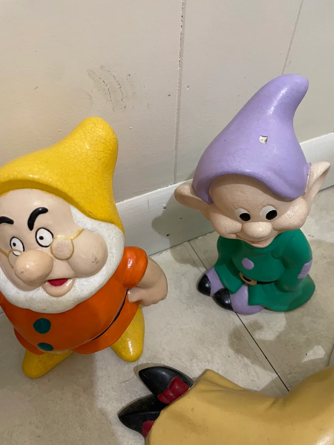 Snow White & 7 Dwarfs image indicator(4)