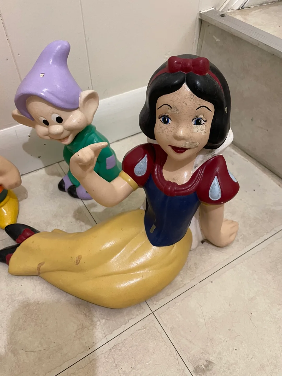 Snow White & 7 Dwarfs image indicator(3)