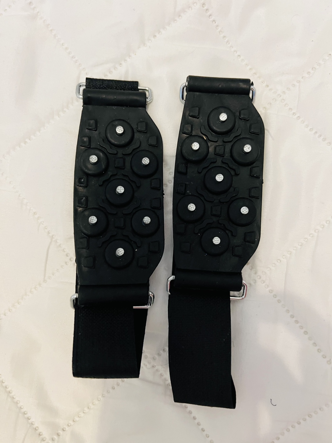 Set of 2 pairs of ice grips and assorted items