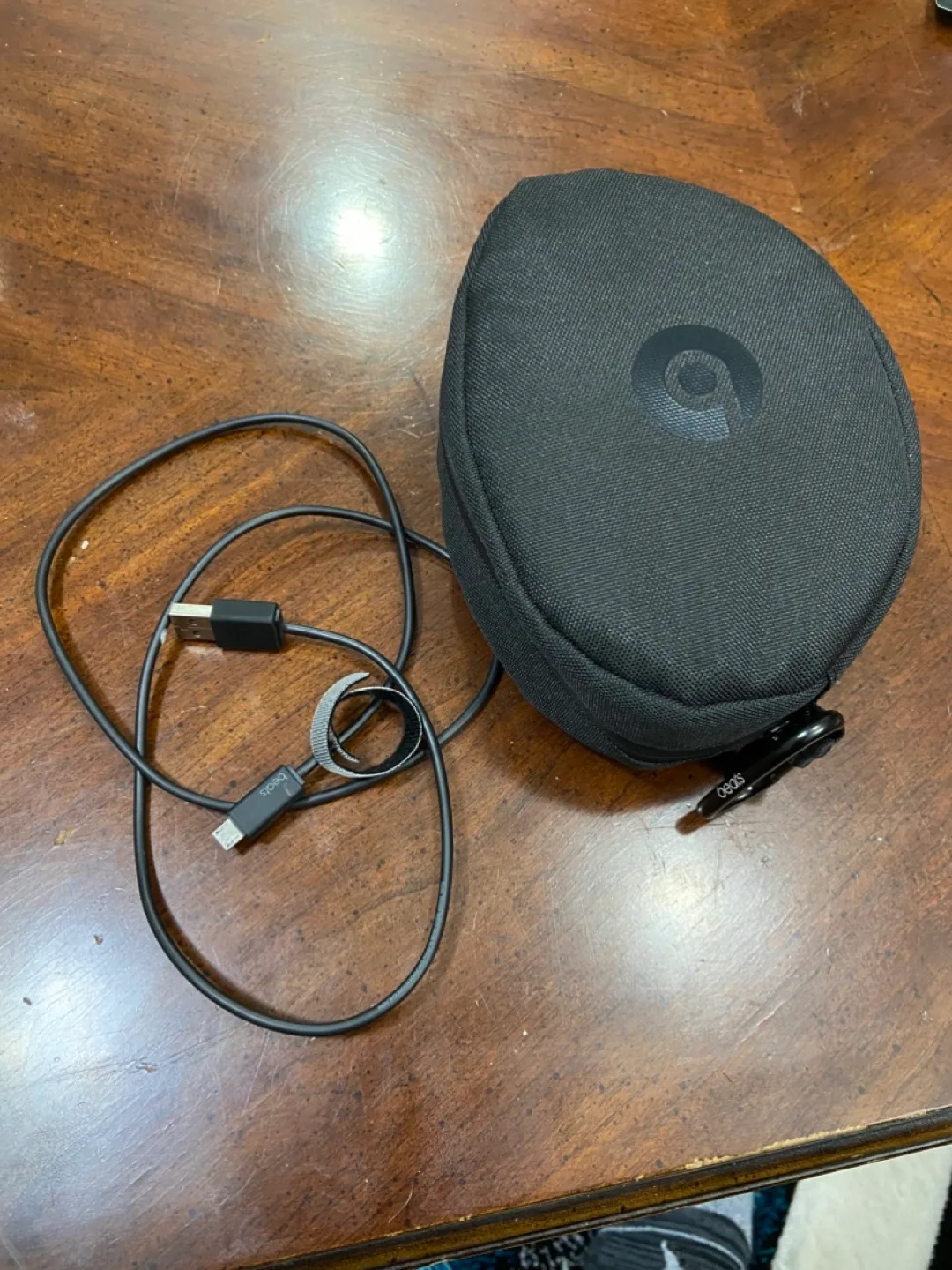 Beats Solo3 Wireless Headphones - Black image indicator(5)