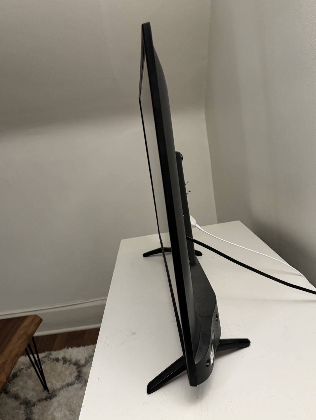 Sharp 40-inch LED Smart TV - photo 3
