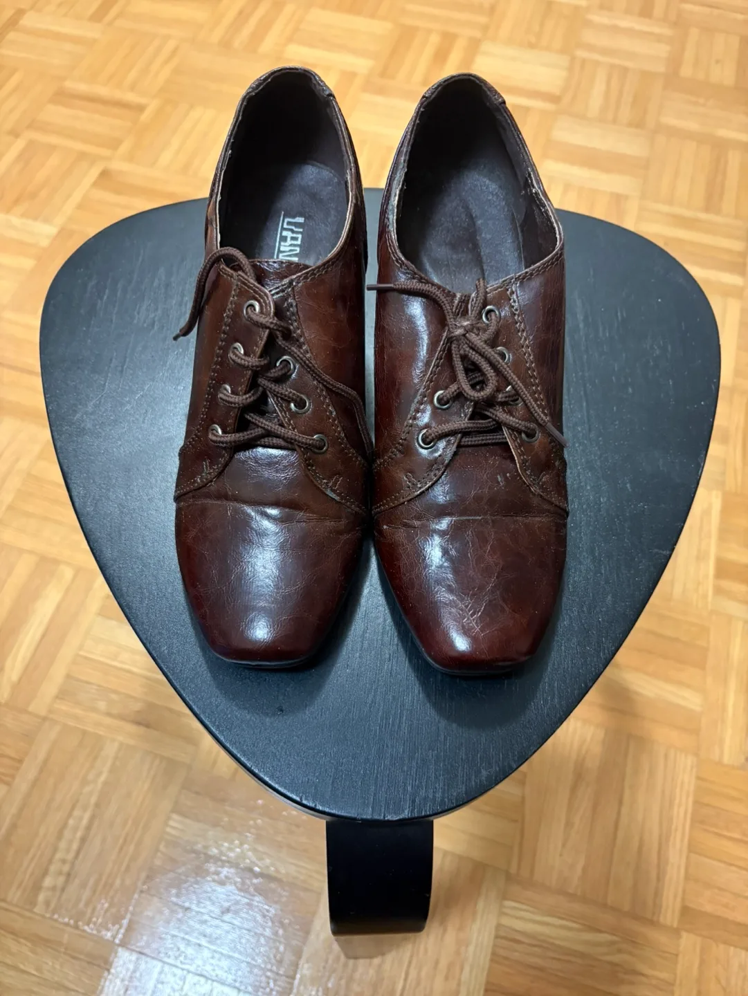 Brown Leather Lace-Up Oxfords thumbnail