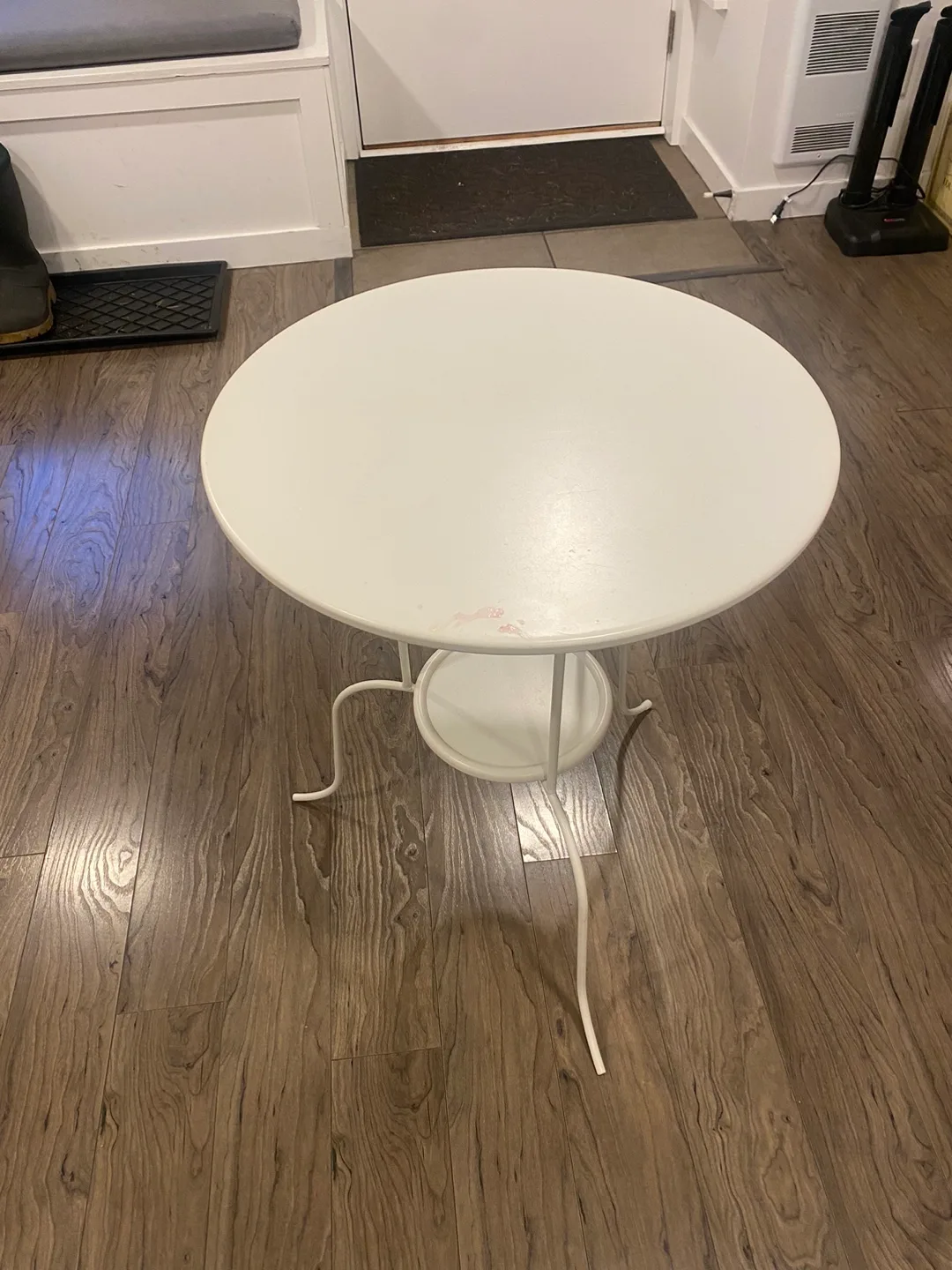White Round Side Table with Lower Shelf image indicator(2)