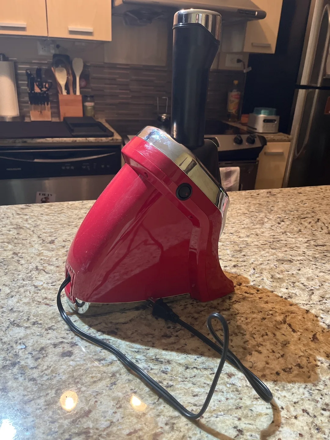 Red Yonanas Frozen Fruit Ice Cream Maker image indicator(2)