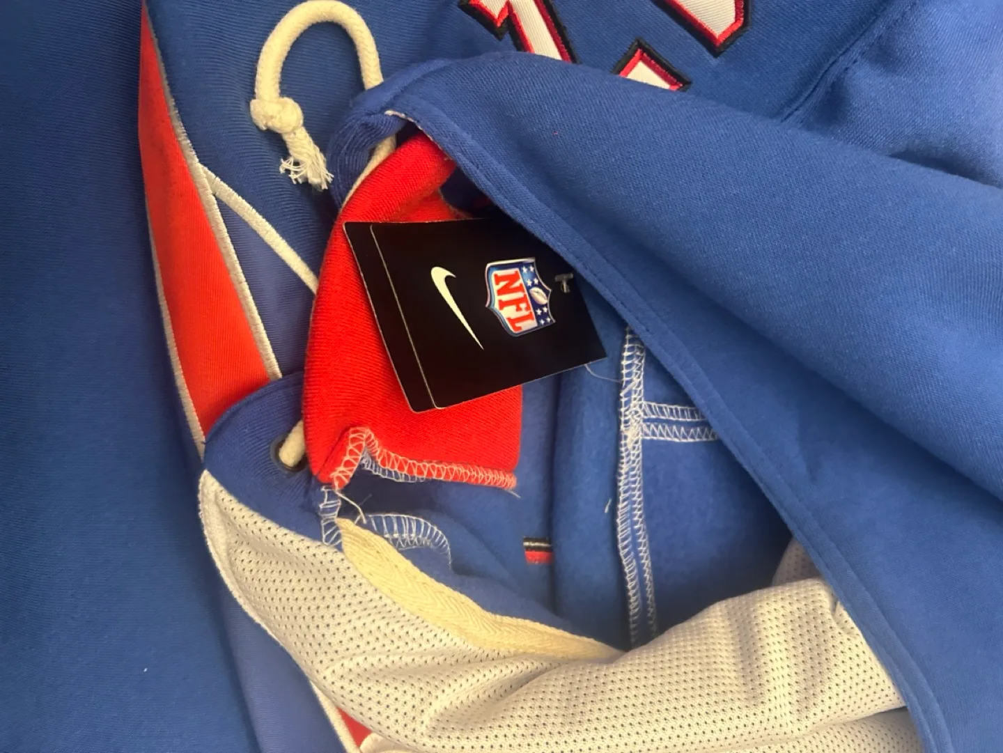 Josh Allen Buffalo Bills Hoodie Large NFL Football image indicator(8)