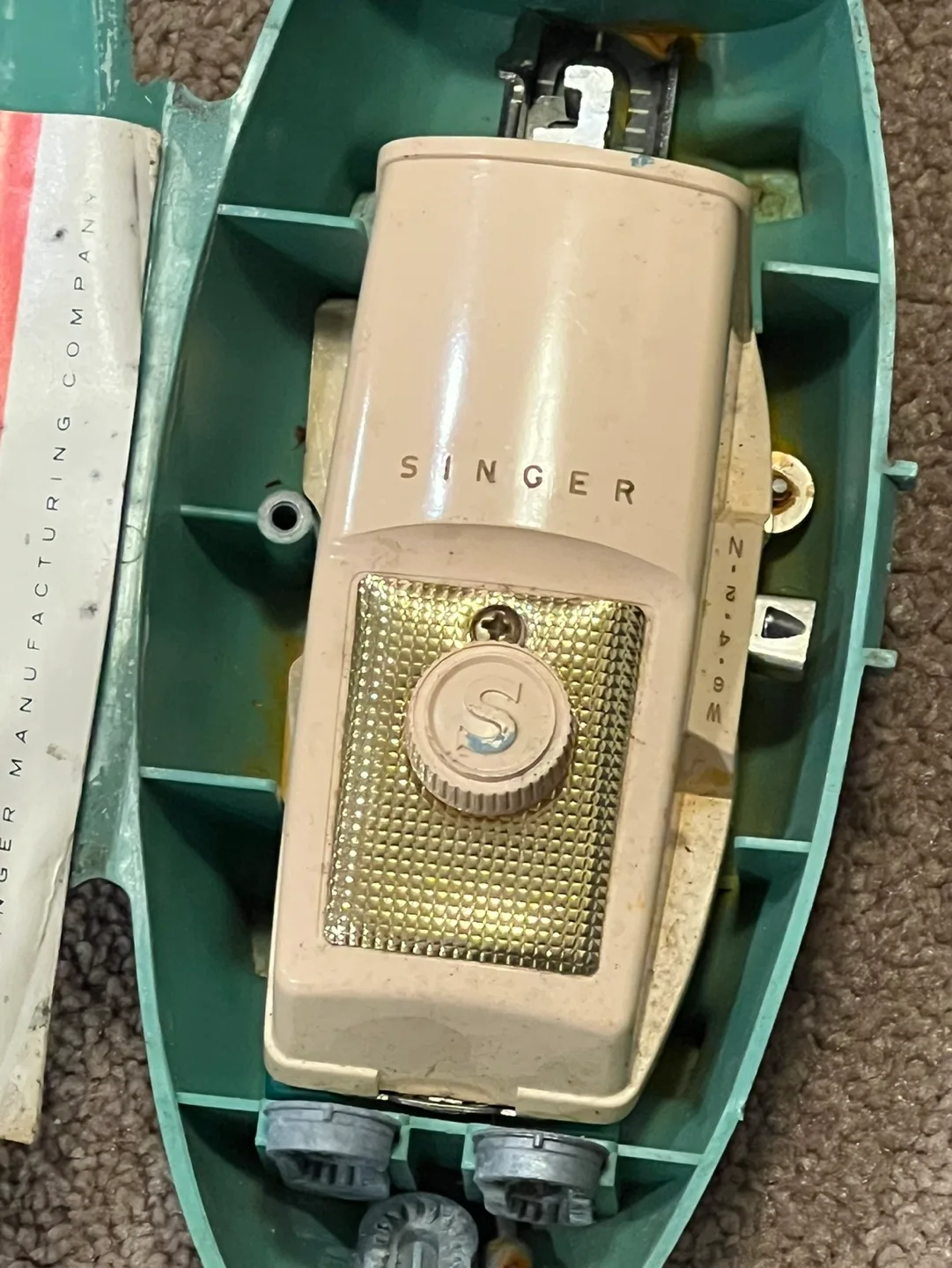 Vintage Singer Sewing Machine image indicator(3)