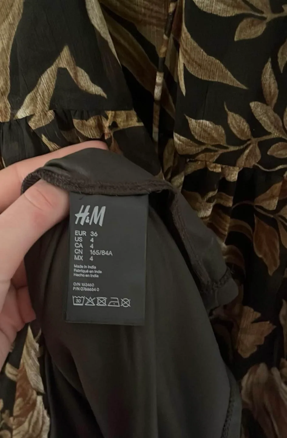 H&M Women's Floral Mini Dress Size 4 image indicator(5)