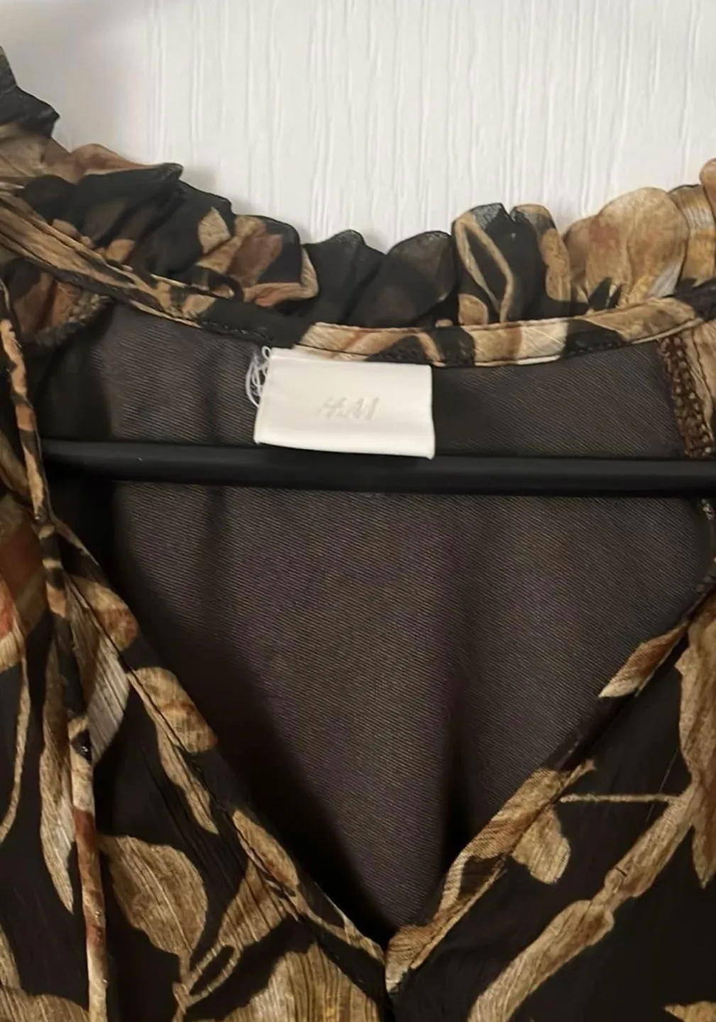 H&M Women's Floral Mini Dress Size 4 image indicator(4)