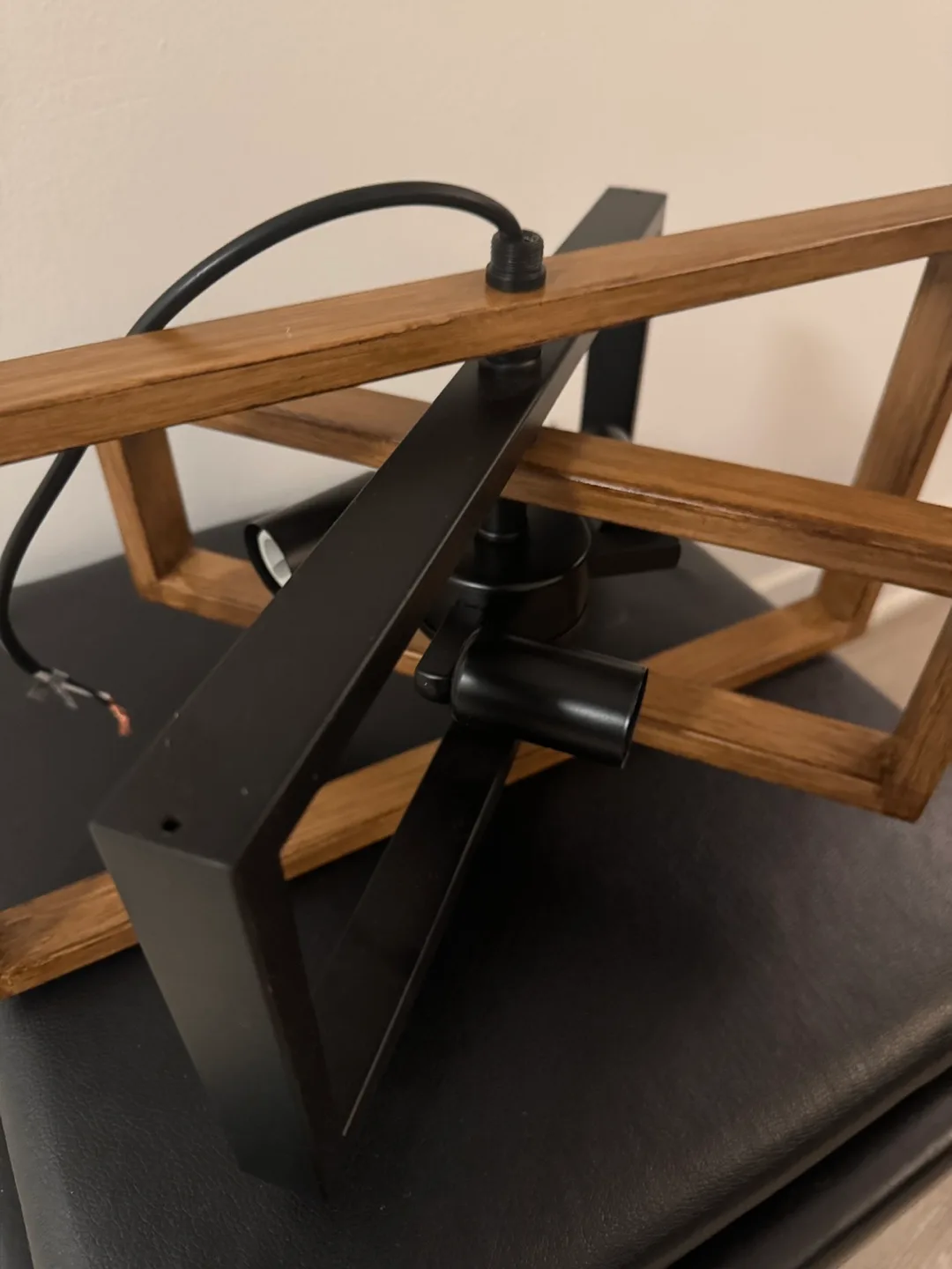 Mid-Century Modern Farmhouse 3-Light Pendant Light Fixture image indicator(7)