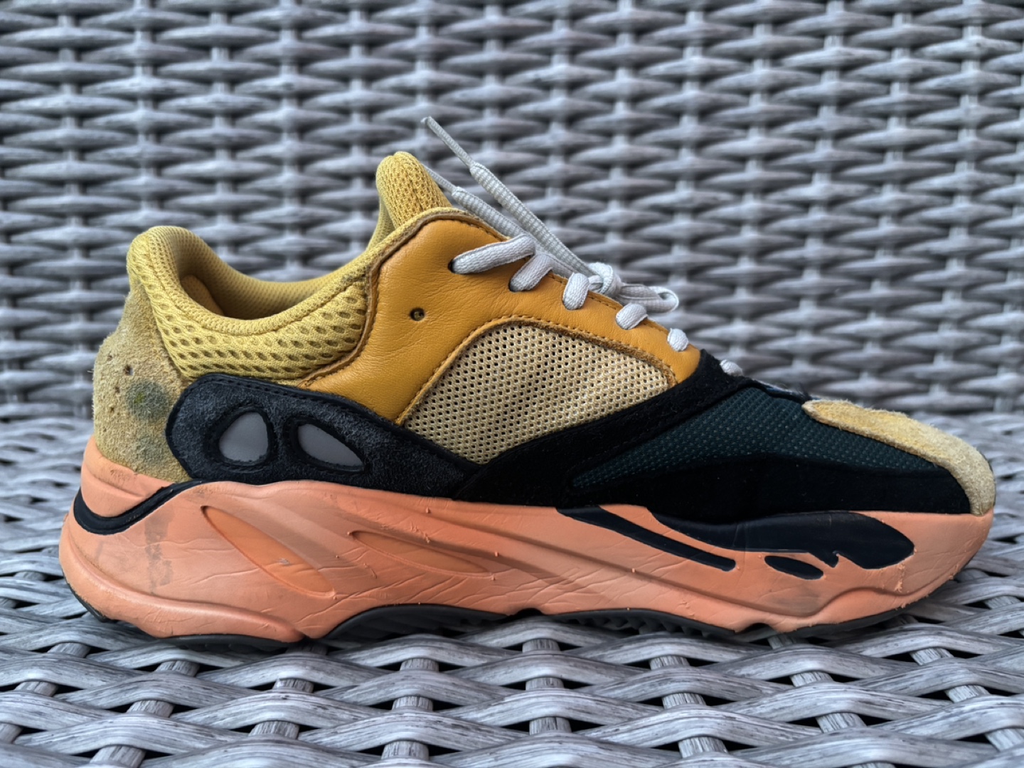 Adidas Yeezy 700 - Sz 11M - Enflame Amber - GW0297 - photo 4