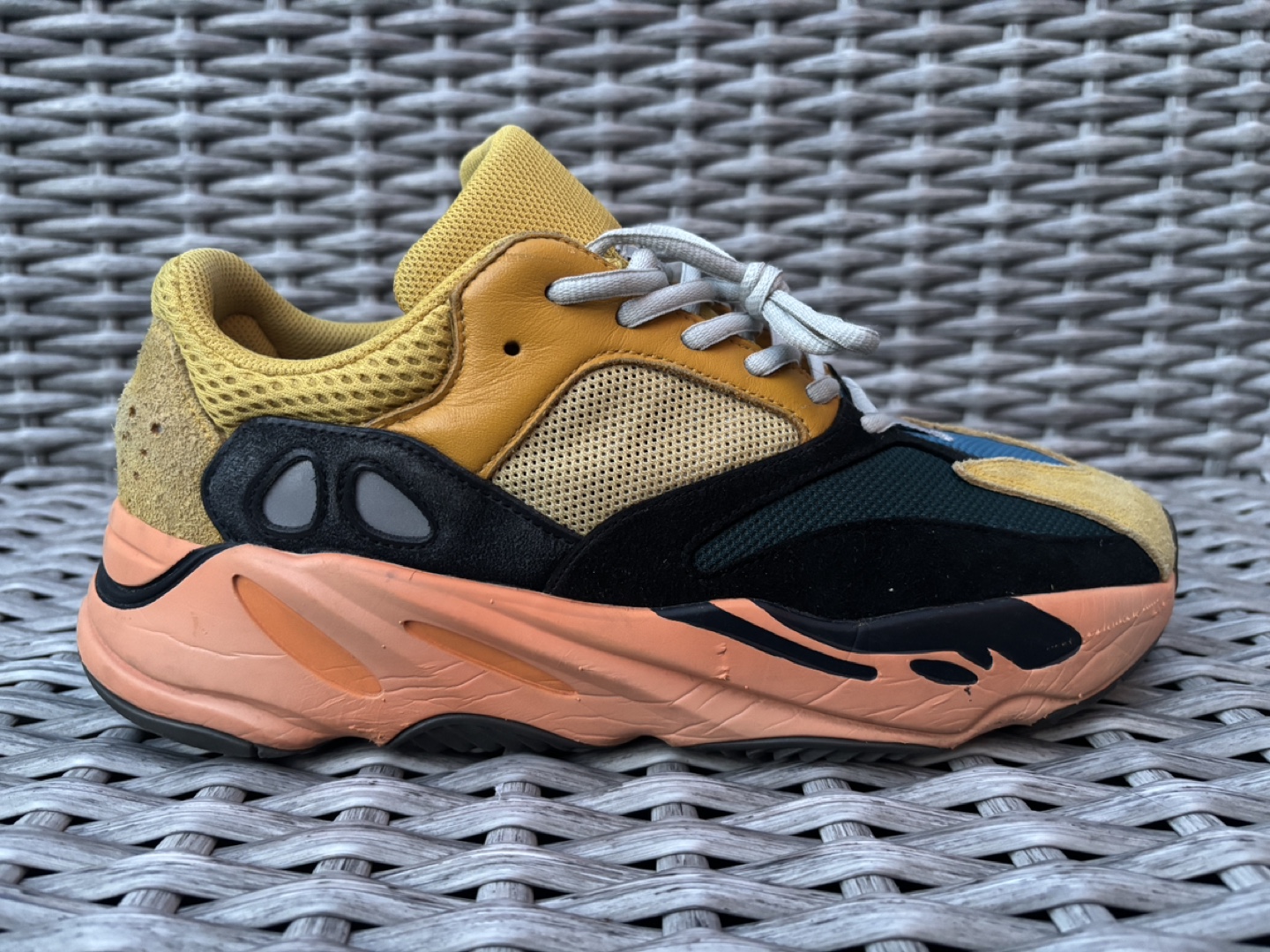 Adidas Yeezy 700 - Sz 11M - Enflame Amber - GW0297 - photo 2