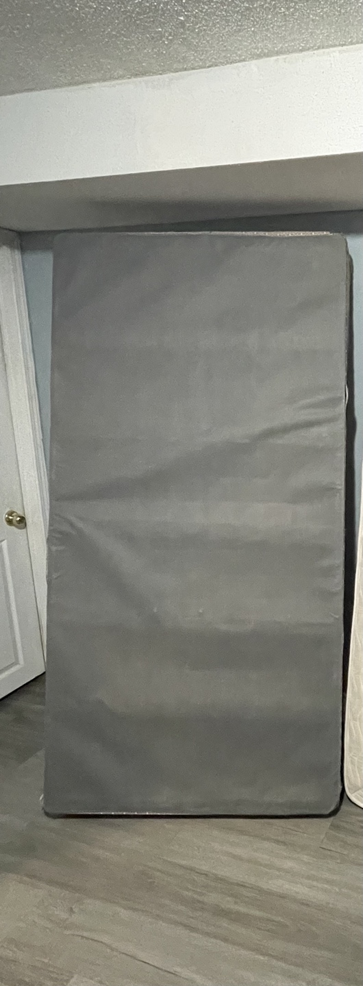 Twin Size BedBox FREE! Pick up today only!!!