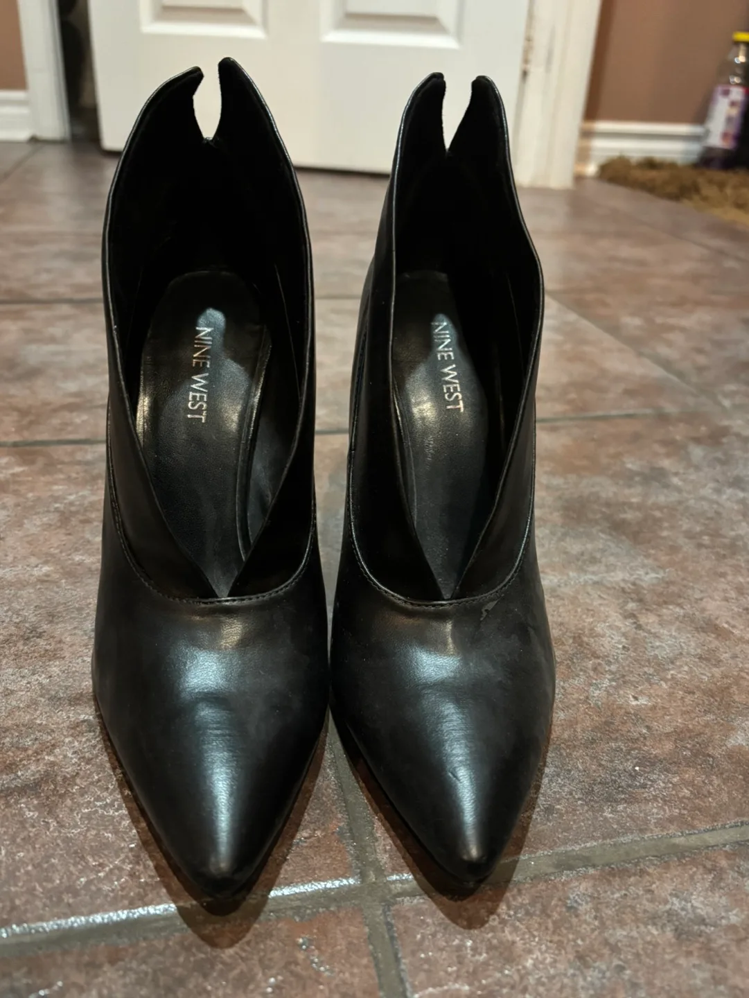 Nine West Black Leather Pointed-Toe Heels thumbnail