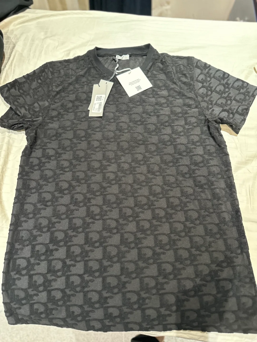 Designer T-Shirt Bundle: D&G, LV, Dior, Hugo Boss image indicator(5)