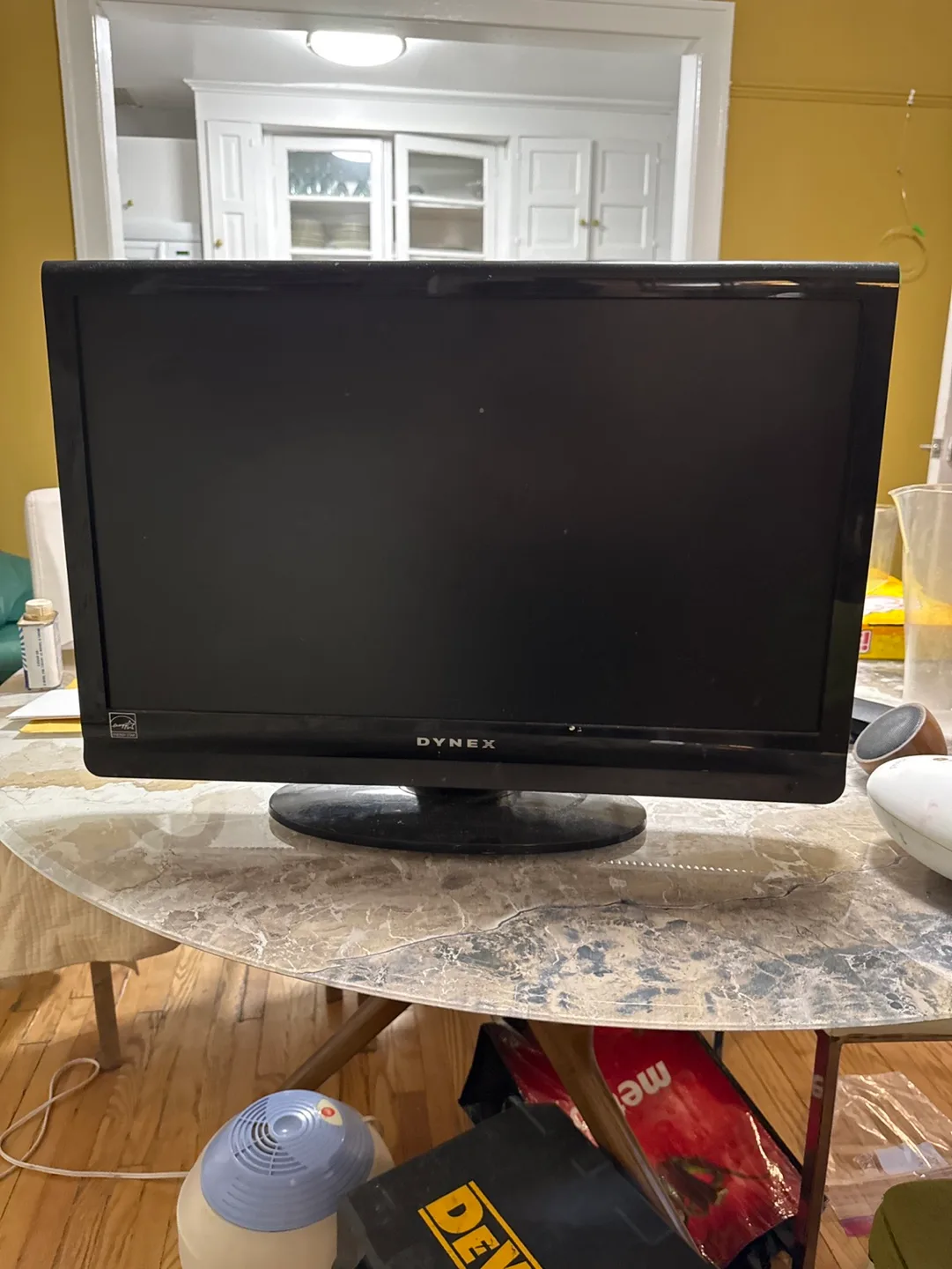 Dynex 19-inch LCD HDTV thumbnail