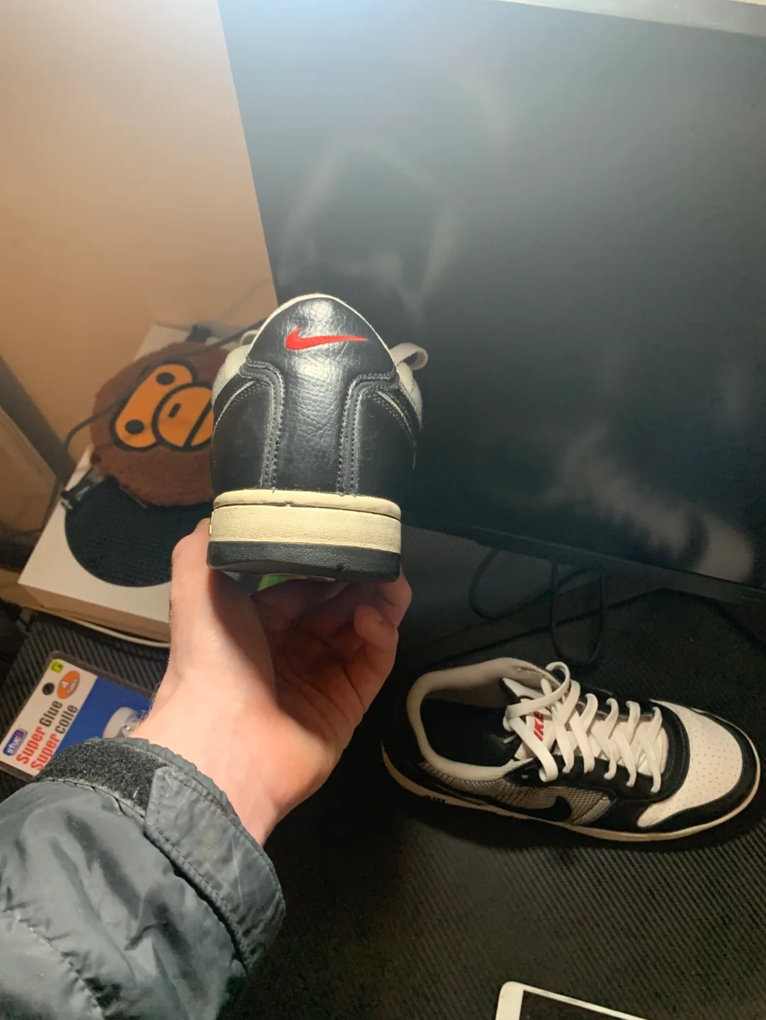 Size 9 Vintage Nike (2008) image indicator(2)