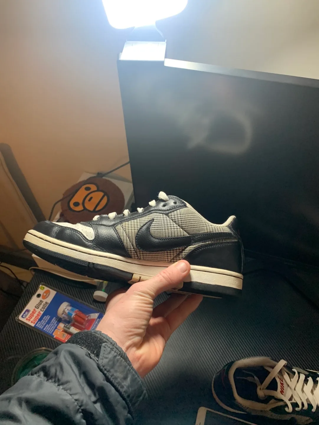 Size 9 Vintage Nike (2008) image indicator(7)