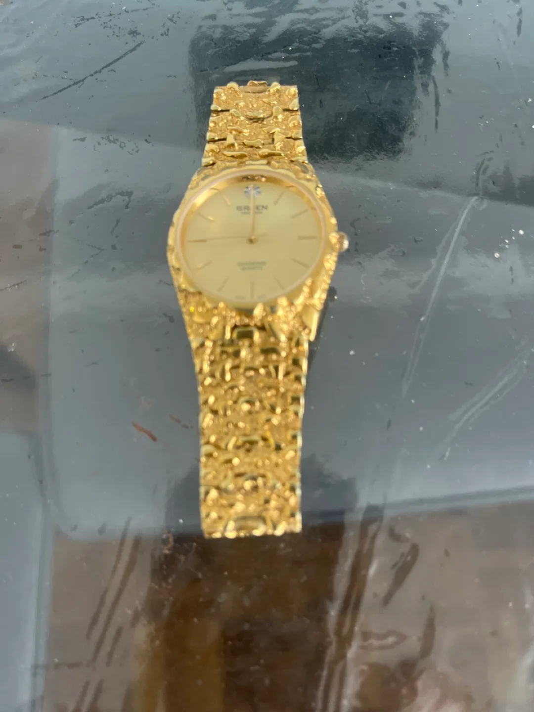 Citizen Quartz Gold-Tone Watch image indicator(2)