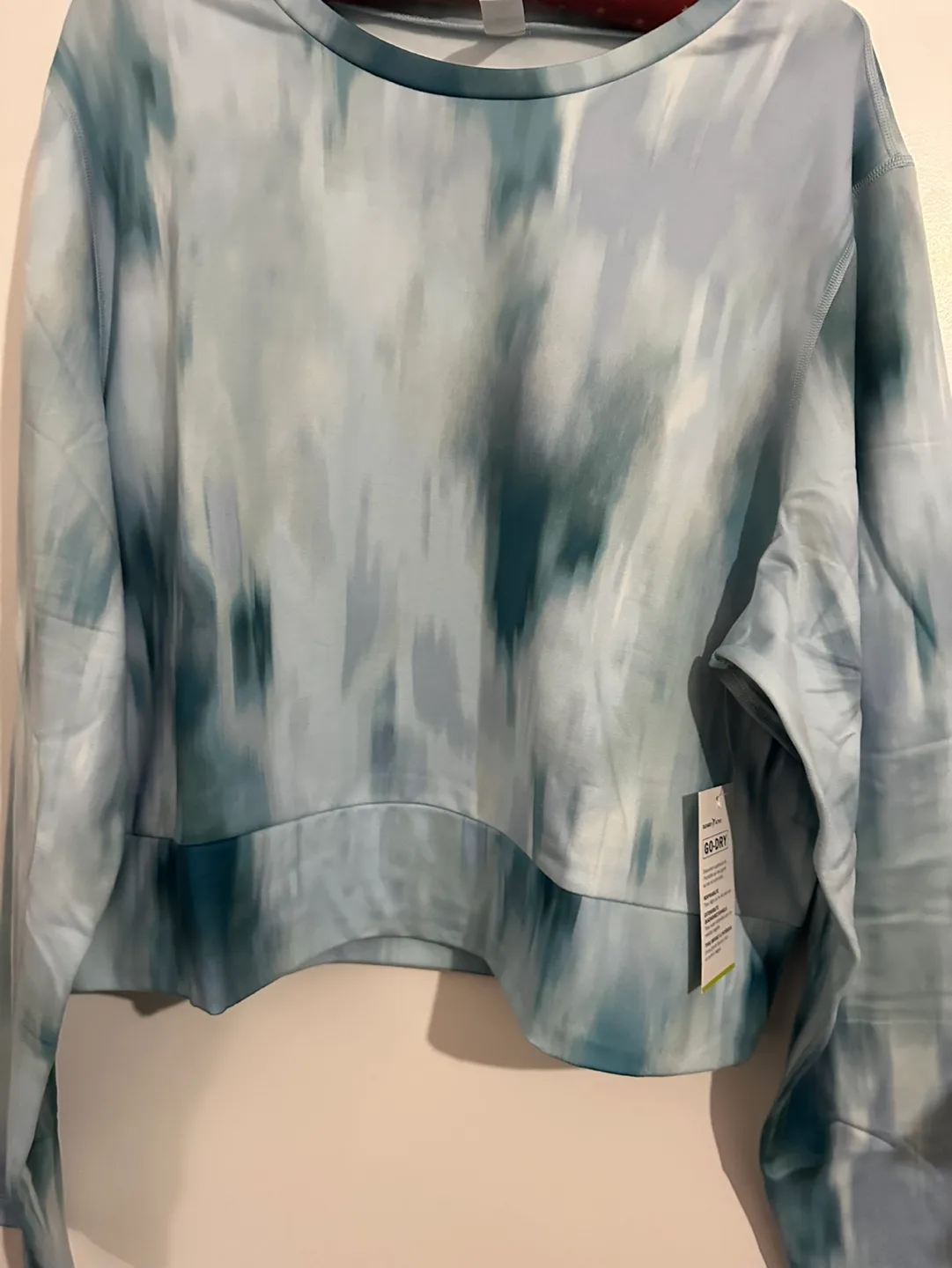 Old Navy Active Go-Dry Tie-Dye Cropped Long Sleeve image indicator(6)