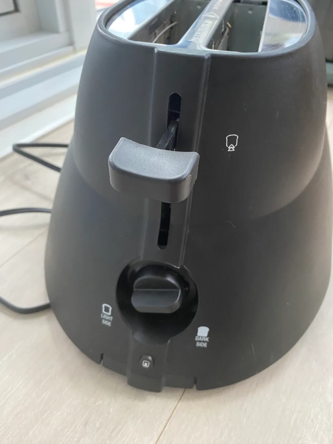 Darth Vader Toaster -  Star Wars Kitchen Appliance image indicator(3)