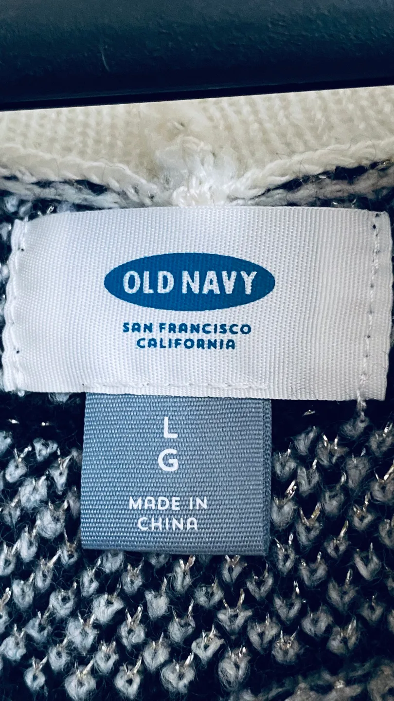 Old Navy Women's Size Large Pullover Sweater image indicator(3)