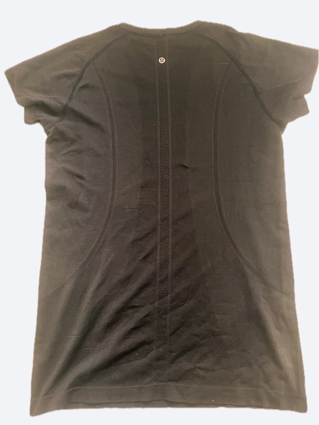Lululemon Black Seamless Short Sleeve Running Top - photo 2