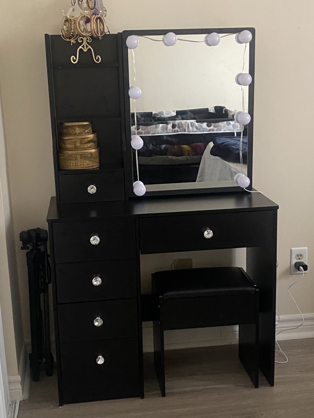 Black Vanity Set with Lights and Mirror - photo 2
