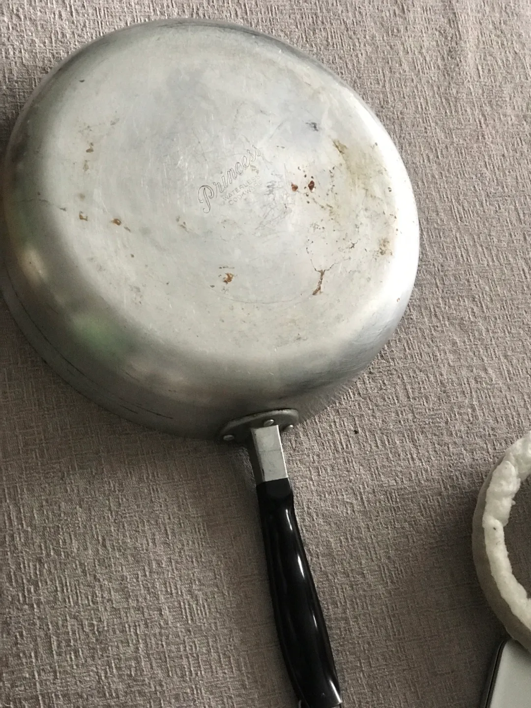 Vintage Princess Aluminum Frying Pan image indicator(2)