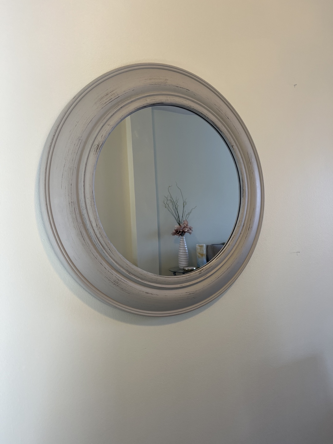 Round Wall Mirror with Distressed Gray Frame