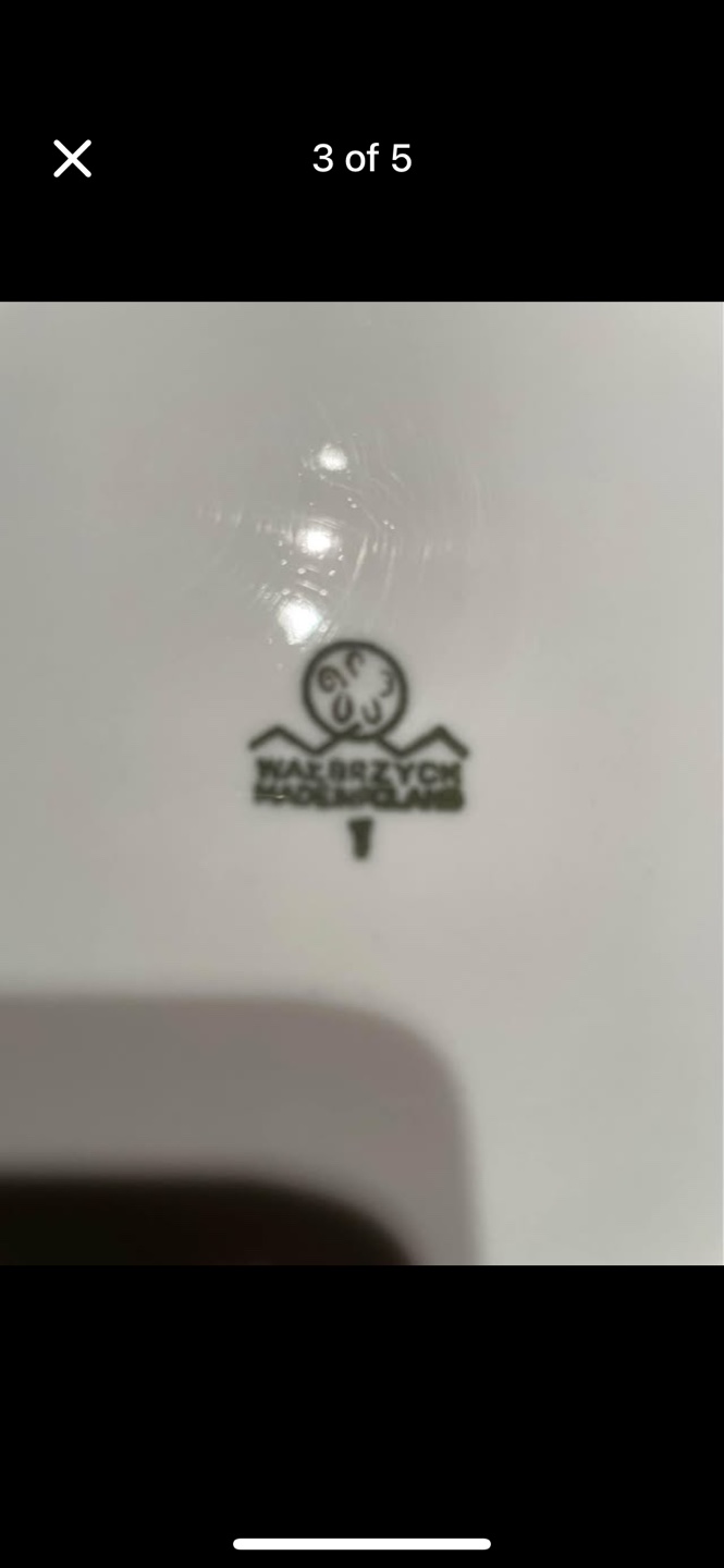 90-Piece Walbrzych Porcelain Dinnerware Set - photo 2