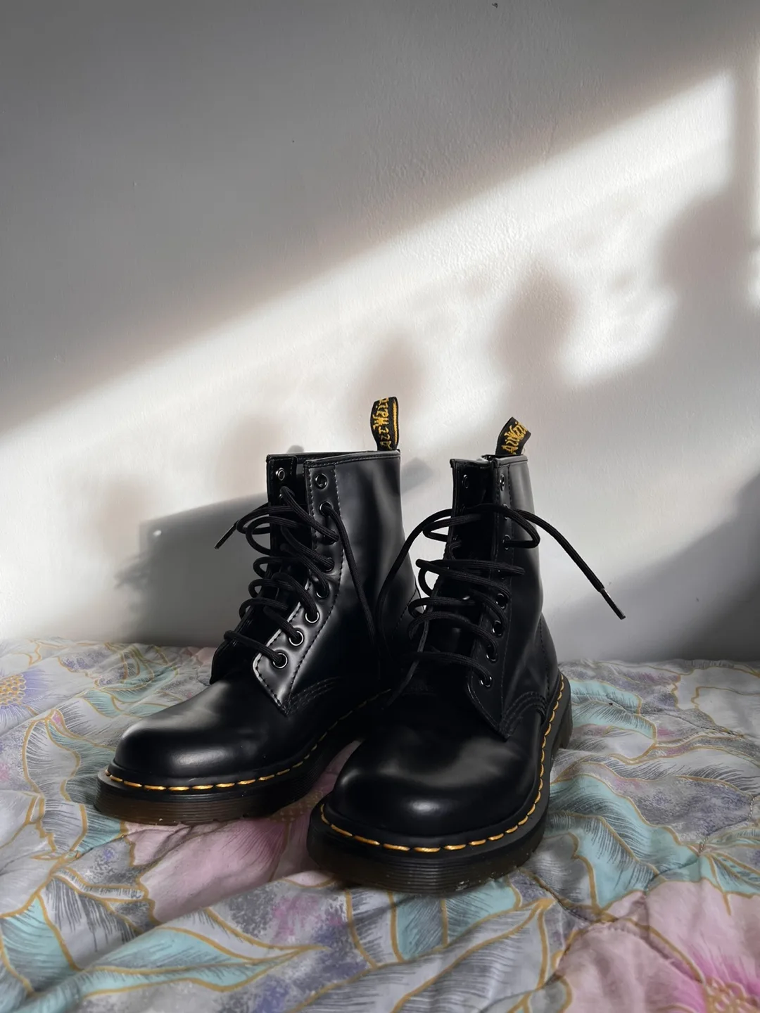 Dr. Martens 1460 Boots Size 7EU thumbnail