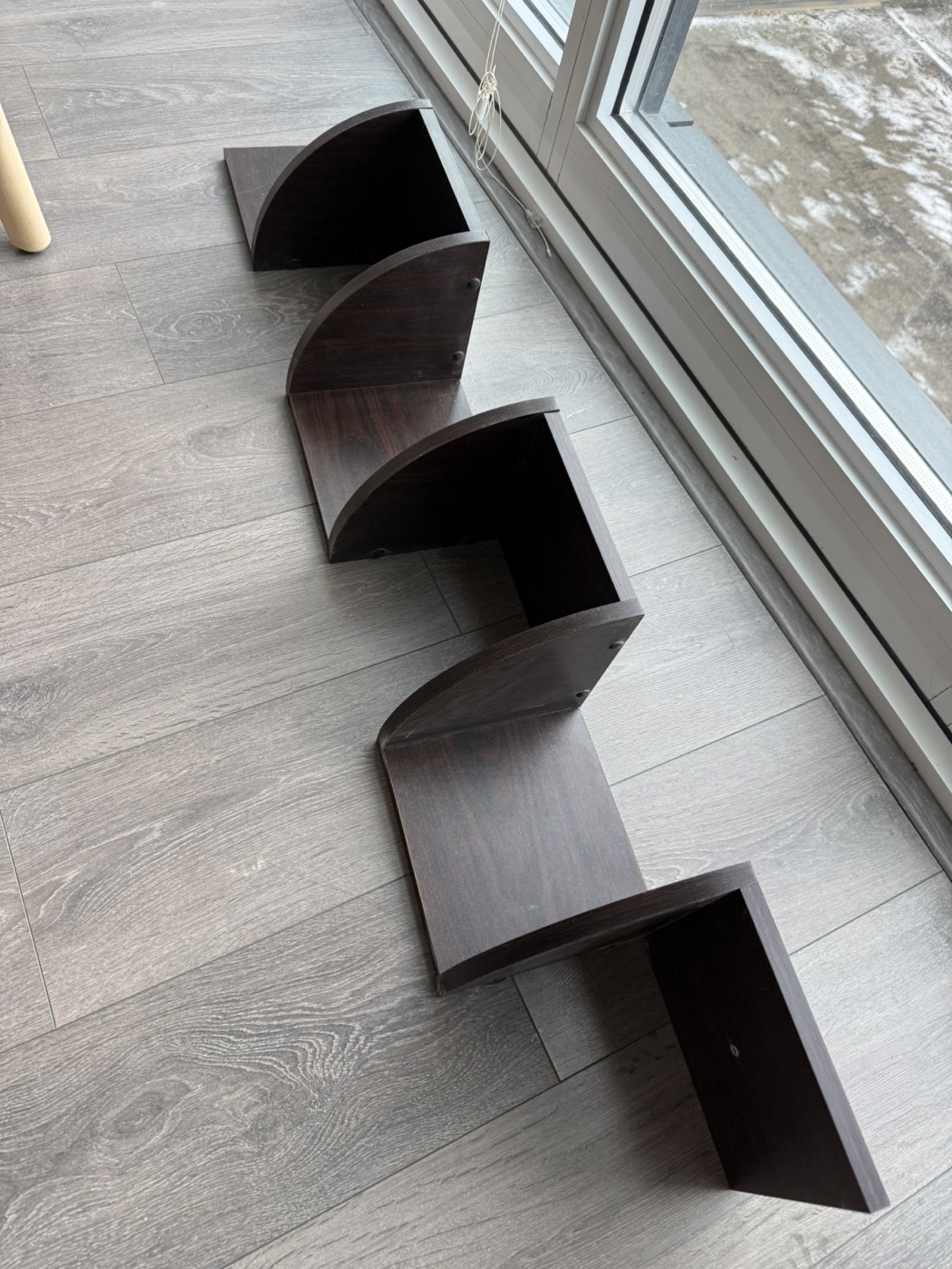 5-Tier Zigzag Floating Corner Shelf - Wall Mounted