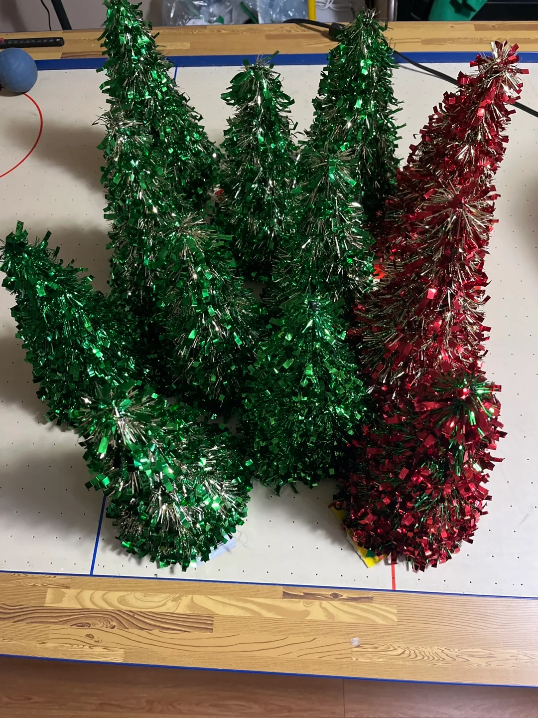Lot of 13 Tinsel Christmas Trees - Green and Red image indicator(2)