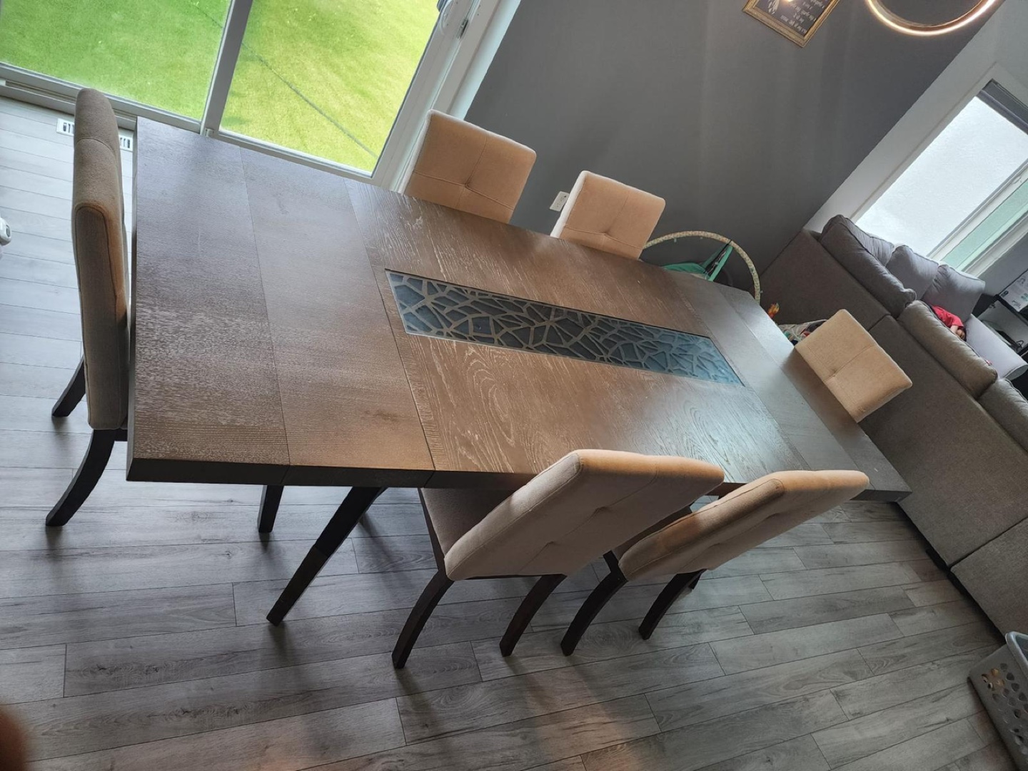 Extendable Dining Table with 6 Chairs