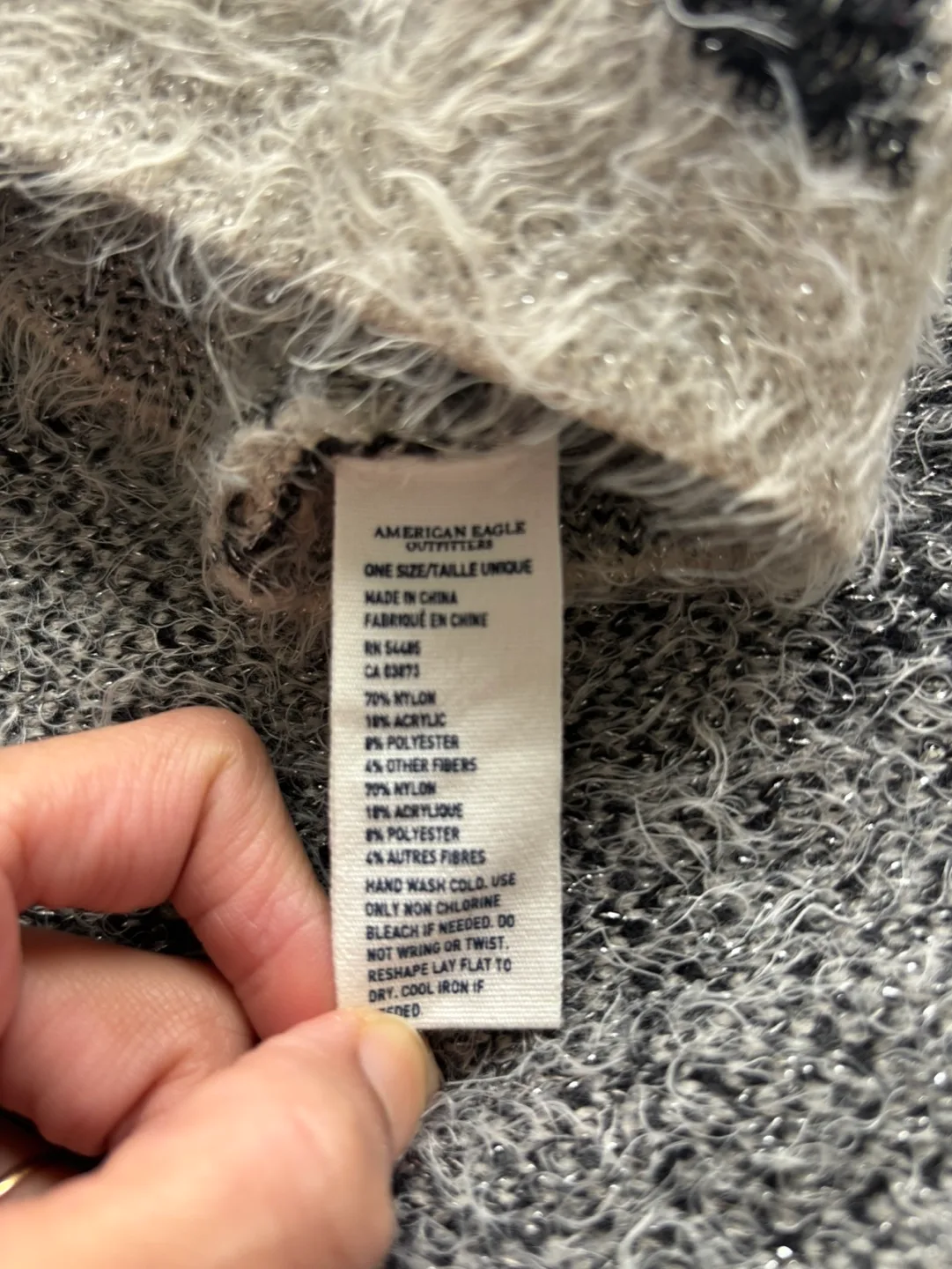 AmericanEagle scarf cap image indicator(3)
